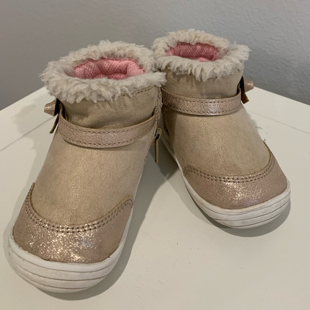 Stride Rite gold size 5 toddler boots